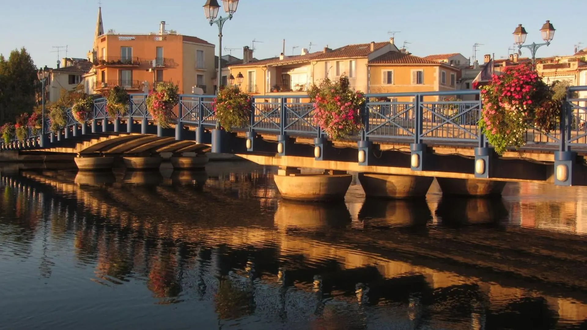 Holiday home Maison De Ville De 65M2 Au Coeur De Martigues